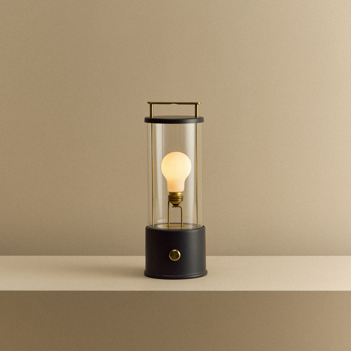  ECONOMICS EXPERIMENT ライト The Muse Portable Lamp in Hackles Black | Table Lamps | Tala – Tala US