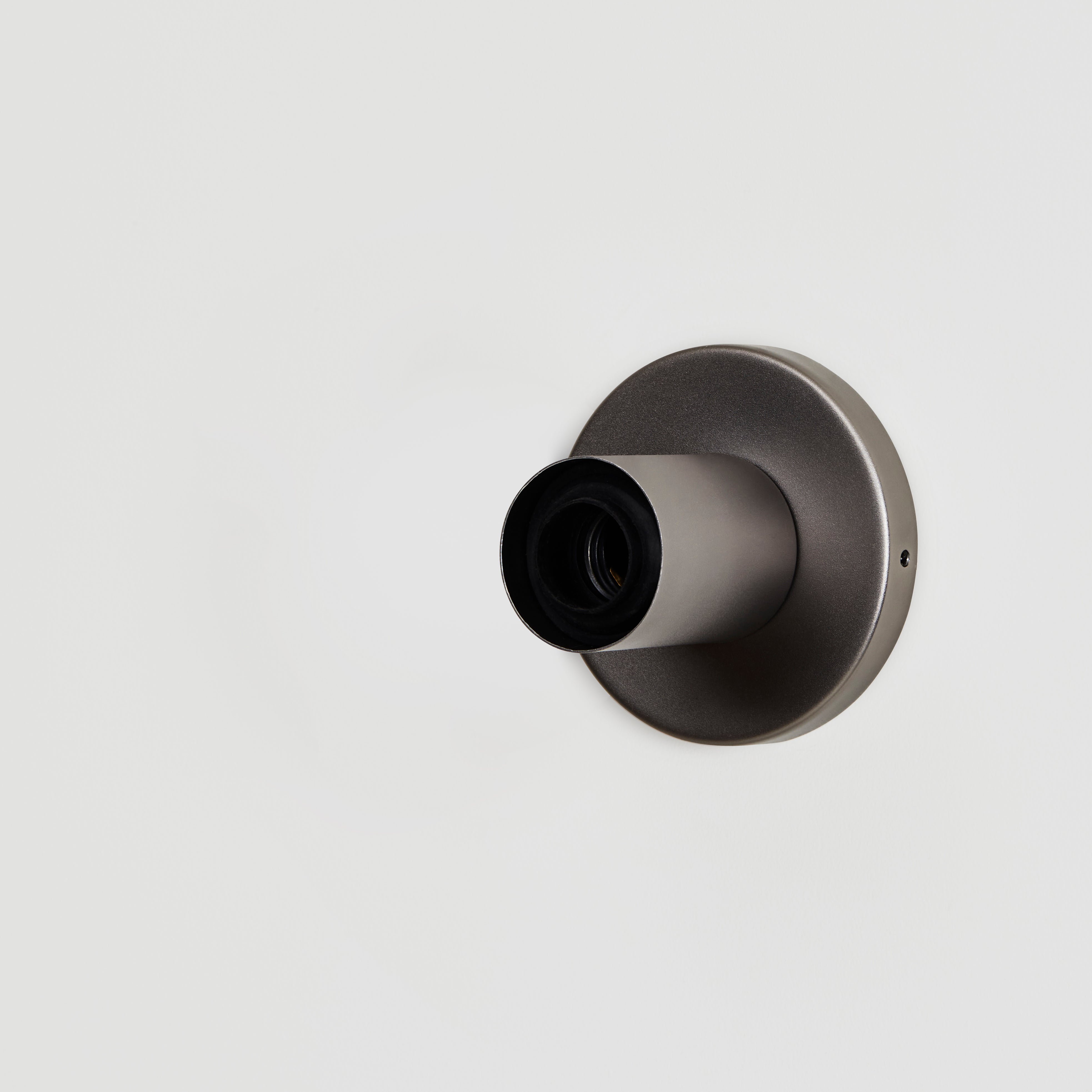 Lochan Wall Light in Graphite + Oval Dim to Warm - Thumbnail 4