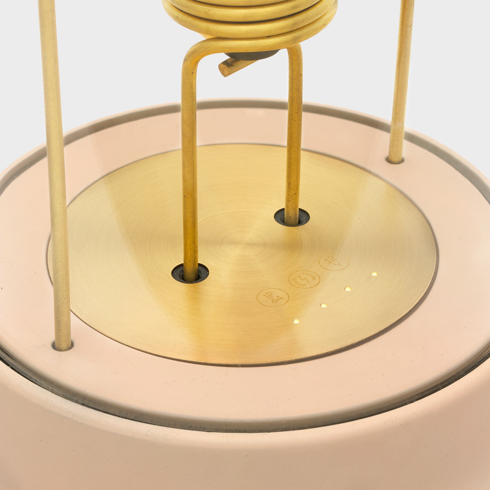 ミュシャ　Mucha　ガラススタンドライト The Muse Portable Lamp in Setting Plaster Pink | Portables | Tala