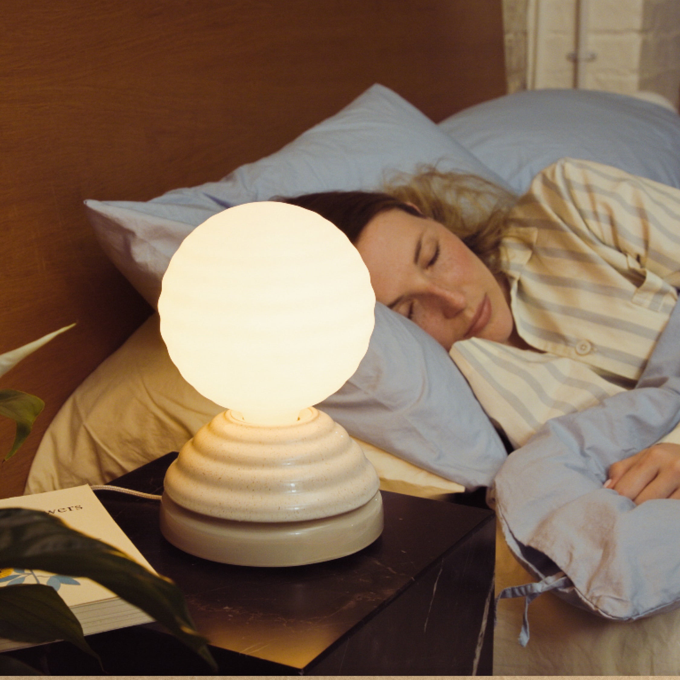 Wake Sleep Light in Pebble White | Wake Up and Wind Down | Smart